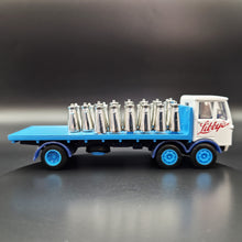 Load image into Gallery viewer, Matchbox 1939 Albion 10 Ton CX 27 Lorry White/Blue Models Of Yesteryear Y-42-1
