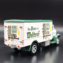 Load image into Gallery viewer, Matchbox Yesteryear 1932 Mercedes Benz L5 - DAB Truck YBG 21 - Great Beers Of the World