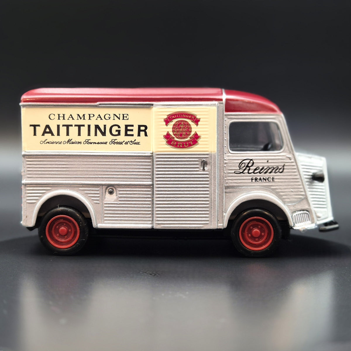 1947 Citroën H Van - Martell Matchbox 1947 Citroen Type H Van - A Taste Of France - Taittinger