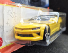 Load image into Gallery viewer, Matchbox 2023 '16 Chevy Camaro Convertible Yellow #33 MBX Showroom New Long Card