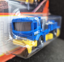 Load image into Gallery viewer, Matchbox 2023 Road Stripe King Yellow/Blue MBX Metro #55/100 New Long Card