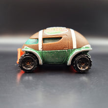Load image into Gallery viewer, Matchbox 2004 Q-B Roller Green #8 Hero City Rare Find