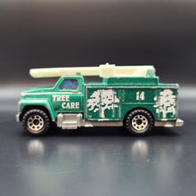 Load image into Gallery viewer, Matchbox 1996 Ford Utility Truck Green #33 Series 1-75