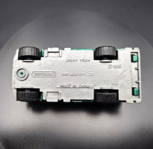 Load image into Gallery viewer, Matchbox 1996 Ford Utility Truck Green #33 Series 1-75