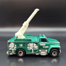 Load image into Gallery viewer, Matchbox 1996 Ford Utility Truck Green #33 Series 1-75