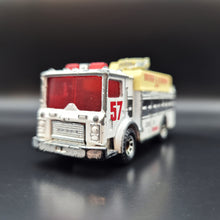 Load image into Gallery viewer, Matchbox 1996 Mack Auxiliary Power Truck White #50 1-75 Series