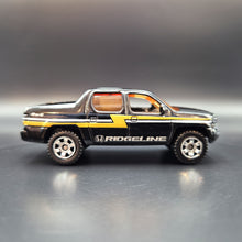 Load image into Gallery viewer, Matchbox 2012 Honda Ridgeline Black Outdoor Sights 5 Pack Loose