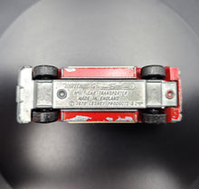 Load image into Gallery viewer, Matchbox 1980 Bedford Car Transporter Red #11 Superfast