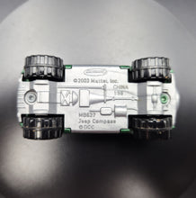 Load image into Gallery viewer, Matchbox 2004 Jeep Compass Green #51 Hero City Off Road 1/5