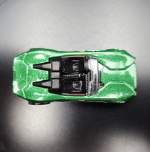 Load image into Gallery viewer, Hot Wheels 2017 Carbonic Dark Green Fan Stands 5 Pack Exclusive