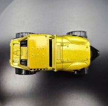 Load image into Gallery viewer, Matchbox 2008 MBX 4X4 Mustard Gold #62 All Terrain 1/13