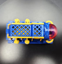 Load image into Gallery viewer, Matchbox 1999 Submersible Yellow/Blue #40 Ocean Series 5/5