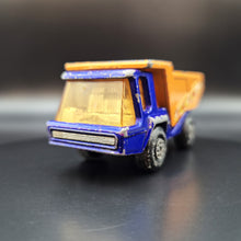 Load image into Gallery viewer, Matchbox 1976 Atlas Dump Truck Blue/Orange #23 Superfast