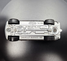 Load image into Gallery viewer, Matchbox 2010 1999 Chevrolet Silverado Dark Grey Camping Adventure Pack Loose