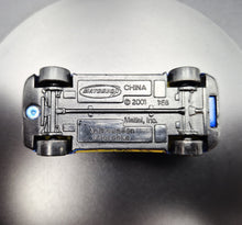 Load image into Gallery viewer, Matchbox 2004 Volkswagen Microbus Dark Blue #57 Hero City