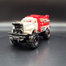 Load image into Gallery viewer, Matchbox 2016 Flame Smasher White & Red Fire Brigade 5 Pack Loose