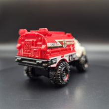 Load image into Gallery viewer, Matchbox 2016 Flame Smasher White & Red Fire Brigade 5 Pack Loose