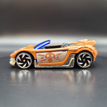 Load image into Gallery viewer, Hot Wheels 2019 Trak Tune Brown (Cold)/Silver (Warm) Color Shifters
