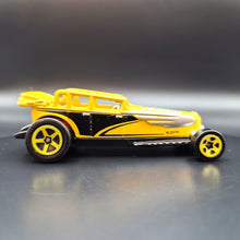Load image into Gallery viewer, Hot Wheels 2016 Great Gatspeed Yellow #116 HW SHOWROOM Series 6/10
