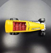 Load image into Gallery viewer, Hot Wheels 2016 Great Gatspeed Yellow #116 HW SHOWROOM Series 6/10
