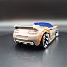 Load image into Gallery viewer, Hot Wheels 2019 Trak Tune Brown (Cold)/Silver (Warm) Color Shifters