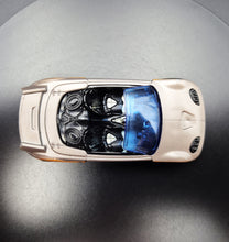 Load image into Gallery viewer, Hot Wheels 2019 Trak Tune Brown (Cold)/Silver (Warm) Color Shifters