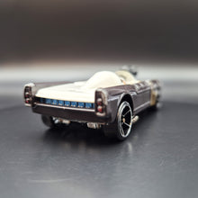 Load image into Gallery viewer, Hot Wheels 2016 Han Solo (The Force Awakens) Brown Star Wars Character Cars #20