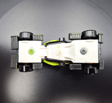 Load image into Gallery viewer, Hot Wheels 2016 Snow Stormer Green #160 HW Snow Stormers 5/5