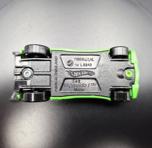 Load image into Gallery viewer, Hot Wheels 2011 Impavido Green HW Exotics Pack Loose