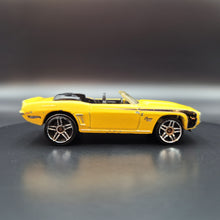 Load image into Gallery viewer, Hot Wheels 2011 '69 Camaro Yellow Chevy 5-Pack Loose