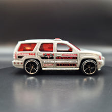 Load image into Gallery viewer, Hot Wheels 2012 '07 Chevy Tahoe Silver Race Rods 5 Pack Loose