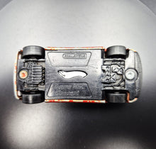 Load image into Gallery viewer, Hot Wheels 2006 Acura HSC Concept Red #199 Mainline