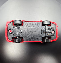 Load image into Gallery viewer, Maisto 1989 Porsche 911 Carrera Speedster Red 1:64 Special Edition