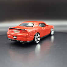 Load image into Gallery viewer, Maisto 2008 Dodge Challenger SRT8 Red 2009 Fresh Metal
