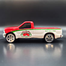 Load image into Gallery viewer, Maisto 2016 Ford F-350 Super Duty Pickup Red/White 1:64