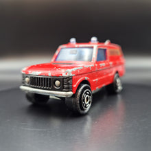 Load image into Gallery viewer, Majorette 1990 Range Rover Rescue Team Red #246