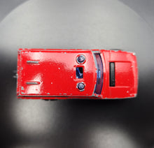 Load image into Gallery viewer, Majorette 1990 Range Rover Rescue Team Red #246