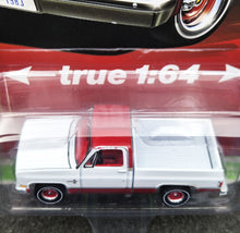 Load image into Gallery viewer, Auto World 2021 1983 Chevy Silverado 10 Fleetside Premium Series Release 3 B Version