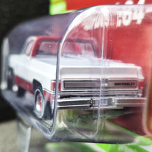 Load image into Gallery viewer, Auto World 2021 1983 Chevy Silverado 10 Fleetside Premium Series Release 3 B Version