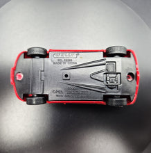 Load image into Gallery viewer, Welly 1999 2001 Opel Speedster Red #52225 1:64 Die Cast Car