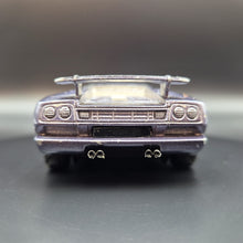 Load image into Gallery viewer, Bburago 1994 Lamborghini Diablo VT Violet 1:43 Die Cast