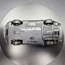 Load image into Gallery viewer, Bburago 1997 Porsche 911 Carrera Black 1:43 Die Cast