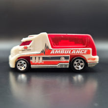 Load image into Gallery viewer, Hot Wheels 2010 Rapid Response Pearl White #18 2010 New Models