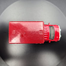 Load image into Gallery viewer, Matchbox 2009 Ford E-350 Ambulance Red #55 Emergency Response 2/8