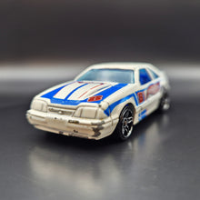Load image into Gallery viewer, Hot Wheels 2011 '92 Ford Mustang Pearl White #159 HW Racing 9/10