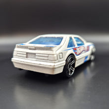 Load image into Gallery viewer, Hot Wheels 2011 '92 Ford Mustang Pearl White #159 HW Racing 9/10