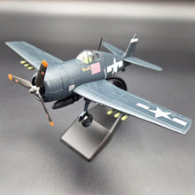 Load image into Gallery viewer, 1942 U.S Navy Grumman F6F-5 Hellcat Fighter 1:72 Die Cast Plane