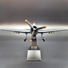 Load image into Gallery viewer, 1942 U.S Navy Grumman F6F-5 Hellcat Fighter 1:72 Die Cast Plane