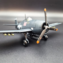 Load image into Gallery viewer, 1942 U.S Navy Grumman F6F-5 Hellcat Fighter 1:72 Die Cast Plane