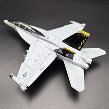 Load image into Gallery viewer, 2005 Boeing FA-18F Super Hornet US Navy Die Cast Plane 1:100
